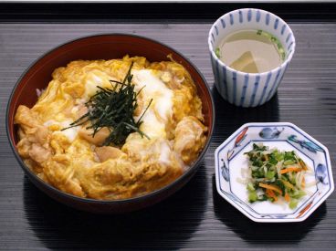 地鶏や 新宿住友ビル店のおすすめ料理1