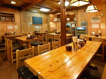 魚問屋 魚八商店 青山店の雰囲気1