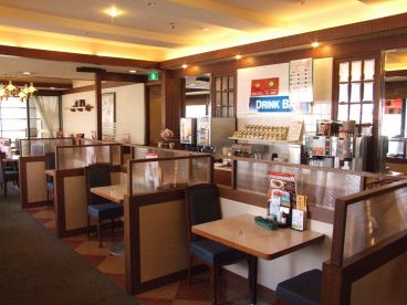 ロイヤルホスト Royal Host 美香保店の雰囲気1