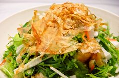 料理メニュー写真 梅の香り 水菜と大根のサラダ