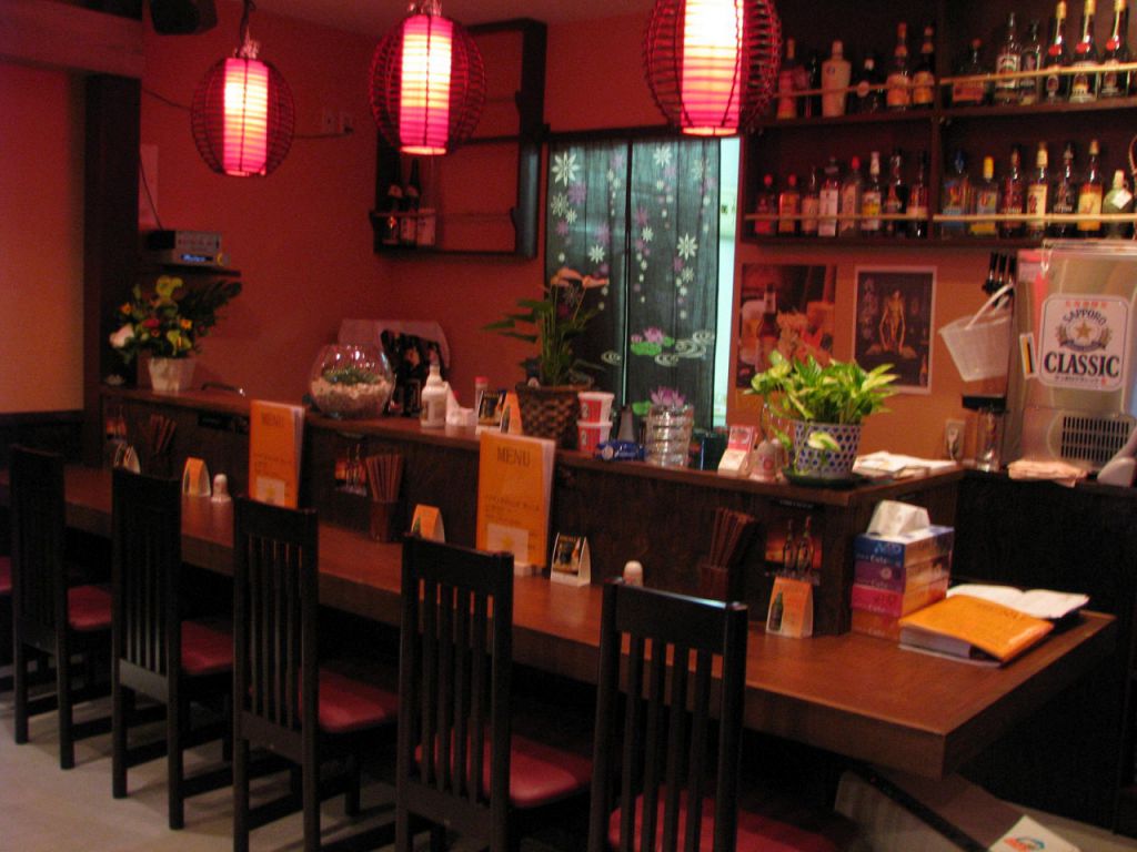つい長居したくなっちゃう!そんな居心地のいい「リゾート感たっぷり」のお店です。