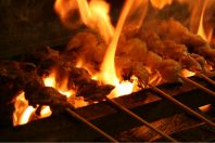 手刺し炭火串焼がオススメ