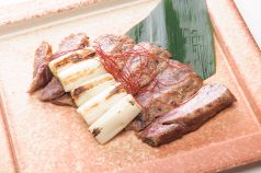 料理メニュー写真&nbsp;牛サーロインの辛味噌炭火焼き