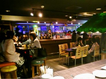 ロコバー LOCO BARの雰囲気1