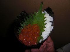 料理メニュー写真&nbsp;イクラ巻（手巻）