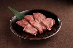 料理メニュー写真 厚切り牛タン【数量限定】