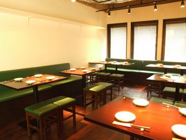 純○ ジュンマル 黄金おでんと紀州備長炭焼の雰囲気1