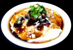 料理メニュー写真 自家製ピータン豆腐