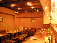 ＪＡＺＺの流れる店内、落ち着いた雰囲気。