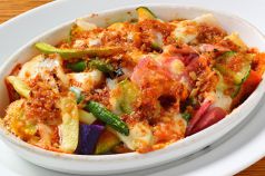 料理メニュー写真 三浦野菜&季節野菜もモッツレラチーズのオーブン焼き