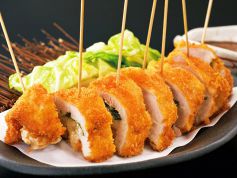 料理メニュー写真 桜姫鶏のチキンチーズはさみ揚げ