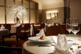 ロゼット ROSETTE センチュリーコート 丸の内の雰囲気2