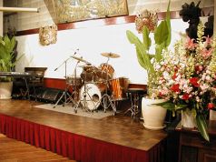 ステージ使用で演出効果抜群！