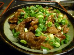 料理メニュー写真 どて焼き丼