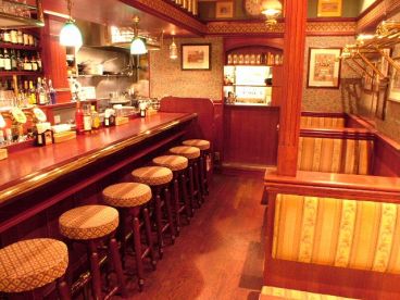 VICTORIAN PUB THE ROSE & CROWN 上野店の雰囲気1