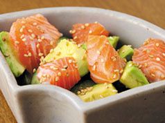 料理メニュー写真 タコカルパッチョ/まぐろユッケ/サーモンアボカド/まぐろネバネバ
