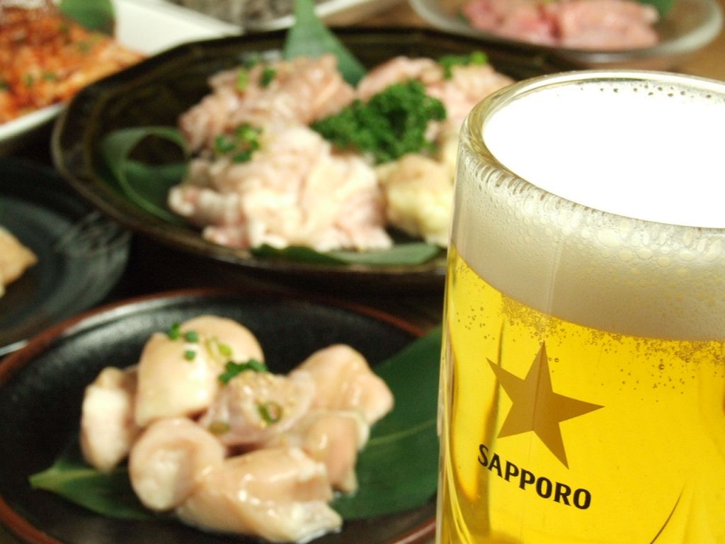 宴会なら生ビール付食べ飲み放題3260円、学生さんやご飯使いならソフトドリンク付食べ飲み放題2780円