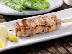 料理メニュー写真&nbsp;厚切り豚の大串焼き　～柚子胡椒で～