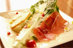 料理メニュー写真&nbsp;ロメインレタスのシーザーサラダ
