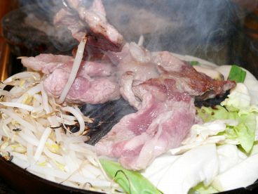 味の羊ヶ丘 炭火焼 生肉ジンギスカンのおすすめ料理1