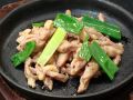 料理メニュー写真&nbsp;鶏のせせりと九条ねぎの塩ダレ焼き