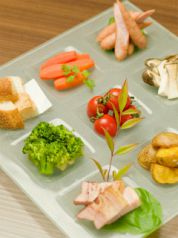 料理メニュー写真&nbsp;チーズフォンデュ　選べる彩り具材