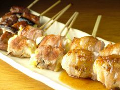 料理メニュー写真 ミニトマト豚巻き/チーズしそ豚巻き/もちベーコン/ピリ辛ウィンナー串