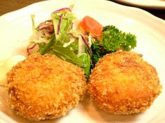 料理メニュー写真&nbsp;カニクリームコロッケ