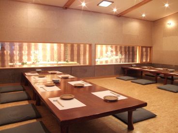 せんりゅう 熱田本店板前さんの台所の雰囲気1