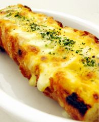 料理メニュー写真&nbsp;とろふわチェダーチーズトースト