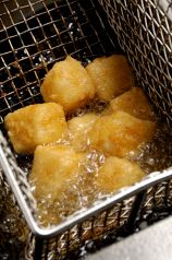 料理メニュー写真&nbsp;フレンチフライドポテト／ごま豆富のから揚げ