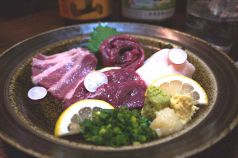 料理メニュー写真&nbsp;熊本の馬刺し盛り合わせ