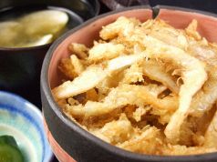 鎌倉野菜と氷見の白海老のかき揚げ丼(味噌汁、香の物付き)