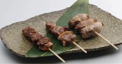 料理メニュー写真 鶏ももふき味噌串/豚バラねぎ塩串/新玉ねぎのもも玉串/青さのりの香りじゃがバター串