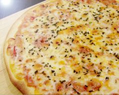 料理メニュー写真 チーズピザ