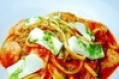 料理メニュー写真&nbsp;生ハムとモッツァレラのトマトパスタ