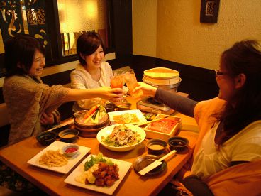 牛肉旬菜しぐれや 横浜ランドマーク店の雰囲気1