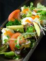 料理メニュー写真&nbsp;温玉豆腐サラダ