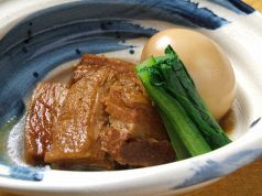 料理メニュー写真 杜仲高麗豚のとろける角煮 半熟卵添え