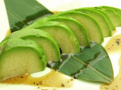 料理メニュー写真&nbsp;アボカドの刺身