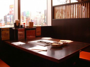 串家物語 新宿西口大ガード店の雰囲気1