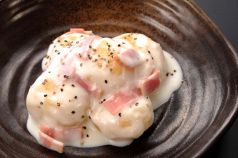 料理メニュー写真&nbsp;芋もちのチーズソースがけ