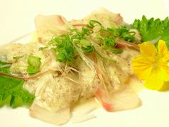 料理メニュー写真 真鯛のカルパッチョ