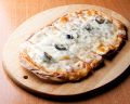 料理メニュー写真&nbsp;ミックスピザ★手作り生地に良質なモッツァレラで焼いた当店人気のPizza