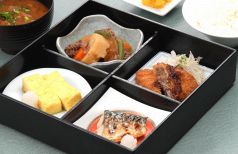 料理メニュー写真&nbsp;選べるおばんざい弁当（平日限定）