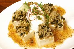 料理メニュー写真 高菜とジャコの冷やっこ