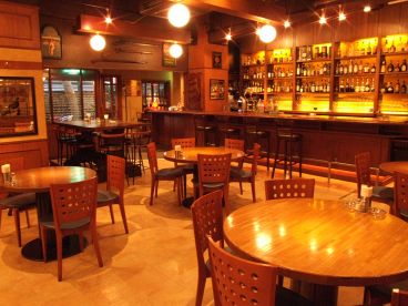 ブリッジ Cafe & Dining Bar BRIDGEの雰囲気1