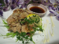 料理メニュー写真 ハワイの唐揚げ。モチコチキン
