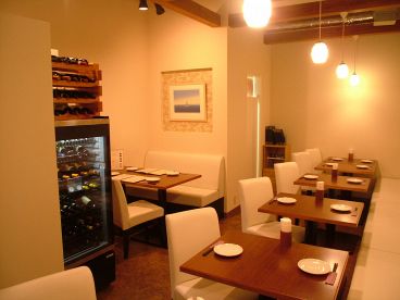 イタリア酒房 La Cantina ラ・カンティーナの雰囲気1