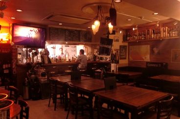 65 ビア ワイン カフェの雰囲気1